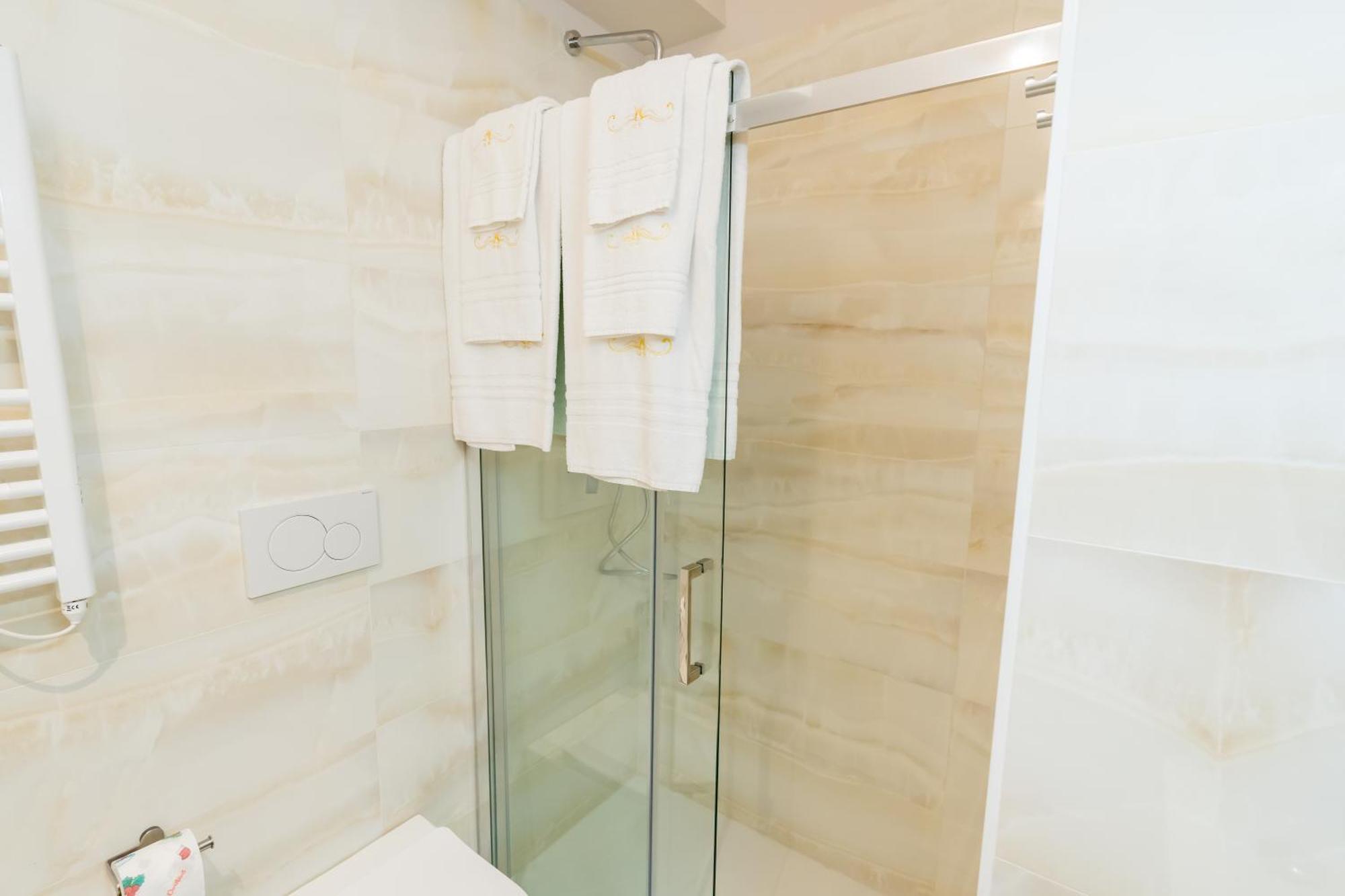 Palmanova Suites Milano Eksteriør billede